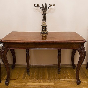 Старинный русский обеденный стол СОРОКОНОЖКА