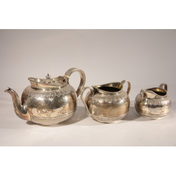 Антикварный серебряный чайный сервиз "Листья", Англия,1877 год