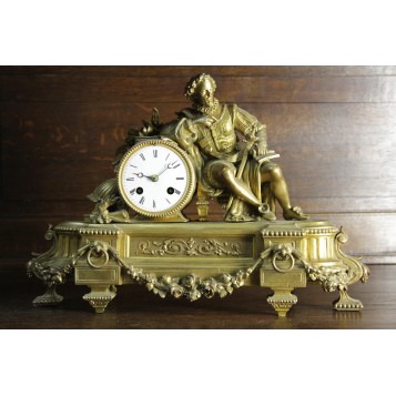 Старинные бронзовые часы с золочением c королем Ричардом