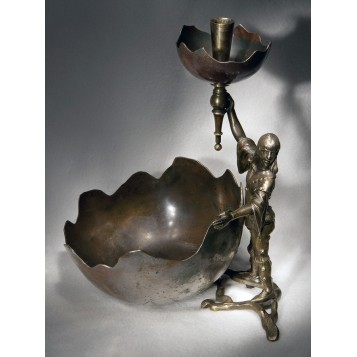 Антикварная настольная вазочка с подставкой под карандаш в виде факела