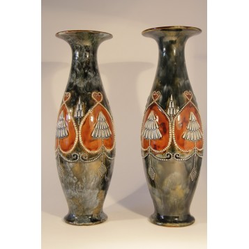 Антикварные парные вазы Royal Doulton Arts and Crafts