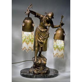 Антикварная фигурная лампа модерн с двумя плафонами