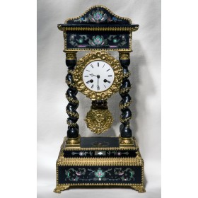 Антикварные старинные каминные часы-портик