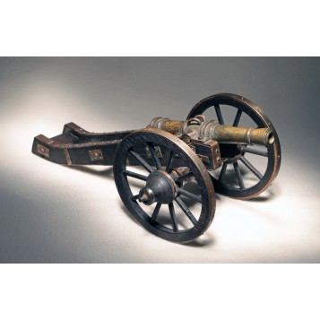Продается в подарок антикварная 12-ти фунтовая полевая пушка времен Наполеона