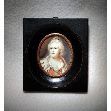 Старинный миниатюрный портрет Екатерины II.