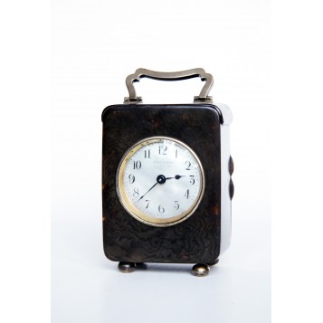 Старинные часы, имитация панциря черепахи. Пластик. Англия, начало XX века.