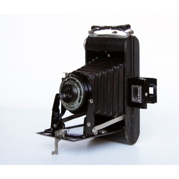 Старинный фотоаппарат Kodak. Англия, начало XX века.