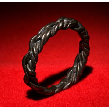 Антикварное кольцо скандинавского Тула коса Воина