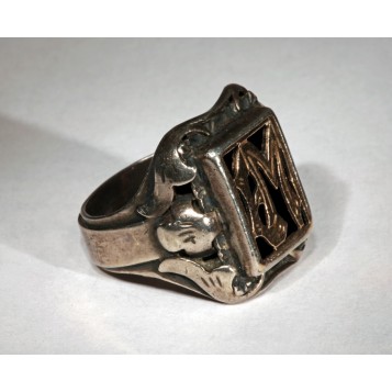 Старинное кольцо с монограммой ЕМ