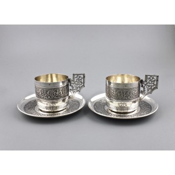 Старинные серебряные кофейные пары в кофре