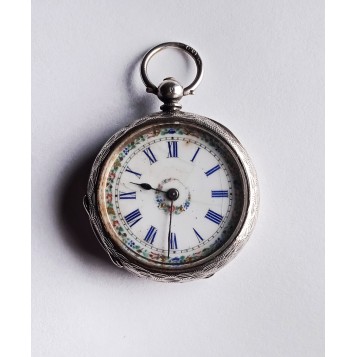 Карманные женские часы из серебра начала XX века