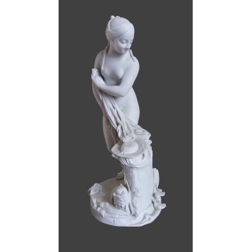 Антикварная женская статуэтка из бисквита
