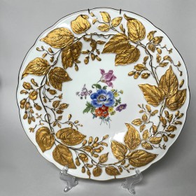 Декоративная тарелка с лепным декором Мейсен