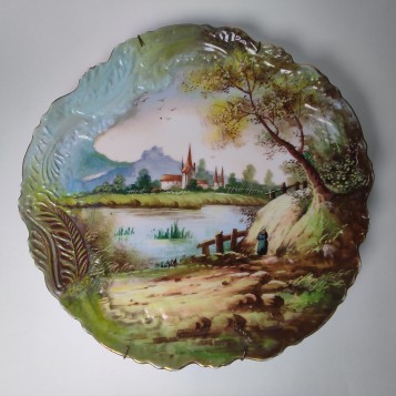 Старинные тарелки со сценами сельской жизни