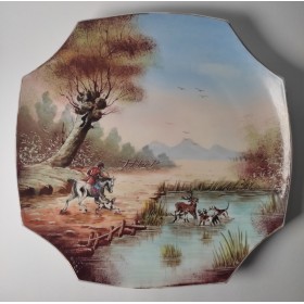 Антикварные тарелки со сценами охоты, XIX век.