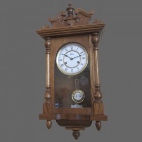 Антикварные настенные часы  Wuba