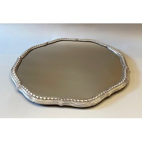 Зеркальный поднос в серебряном обрамлении