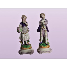 Старинные парные статуэтки "Дама и кавалер"