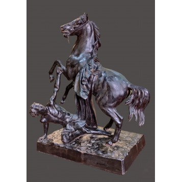 Скульптура "Конь с упавшим всадником", Каслинский завод